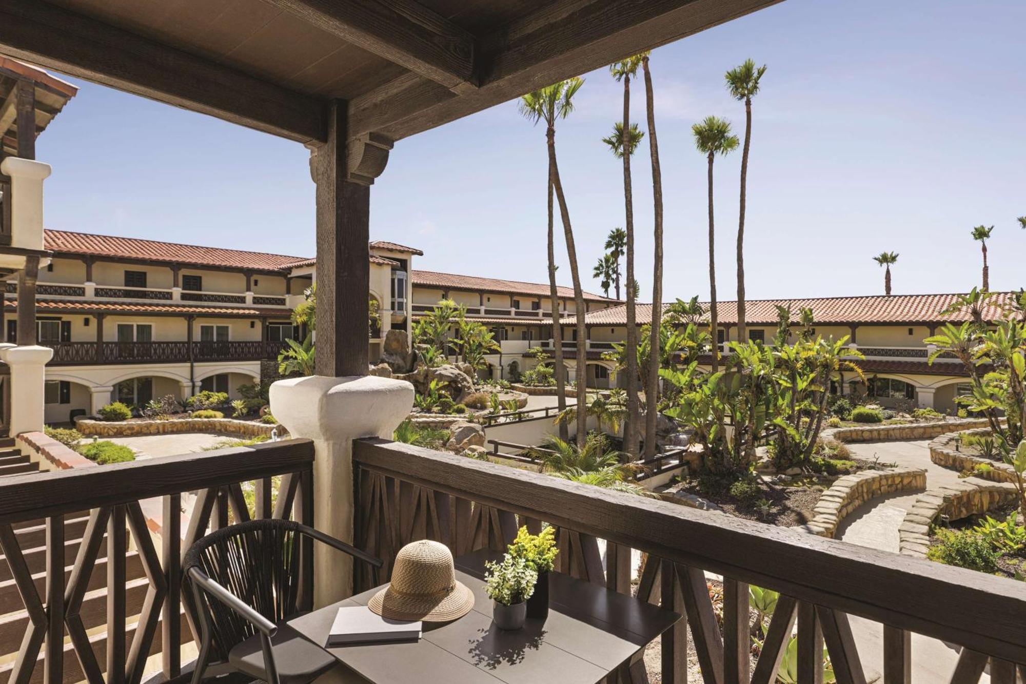 Zachari Dunes On Mandalay Beach, Curio Collection By Hilton Resort Oxnard