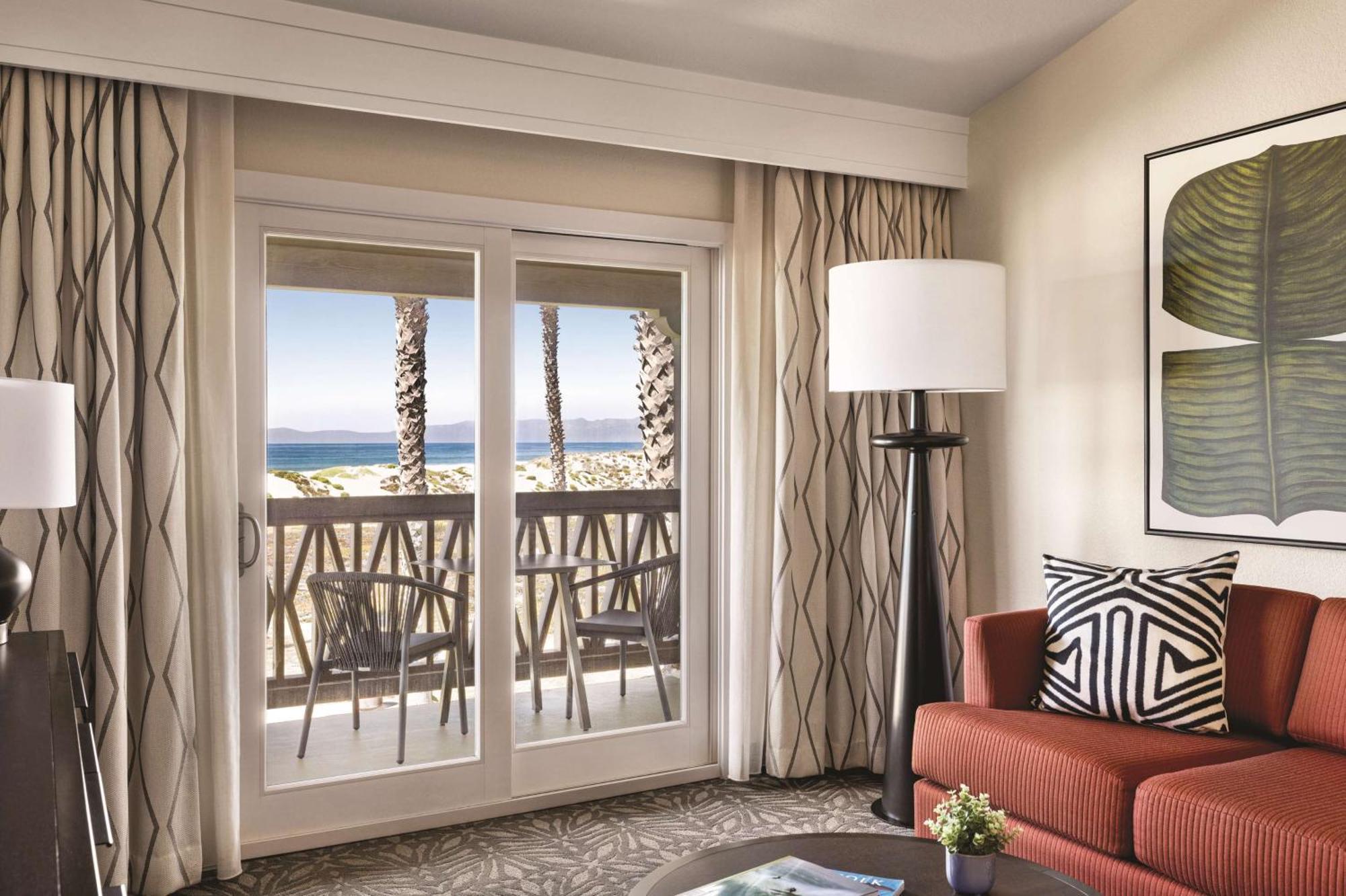 Resort Zachari Dunes On Mandalay Beach, Curio Collection By Hilton Oxnard
